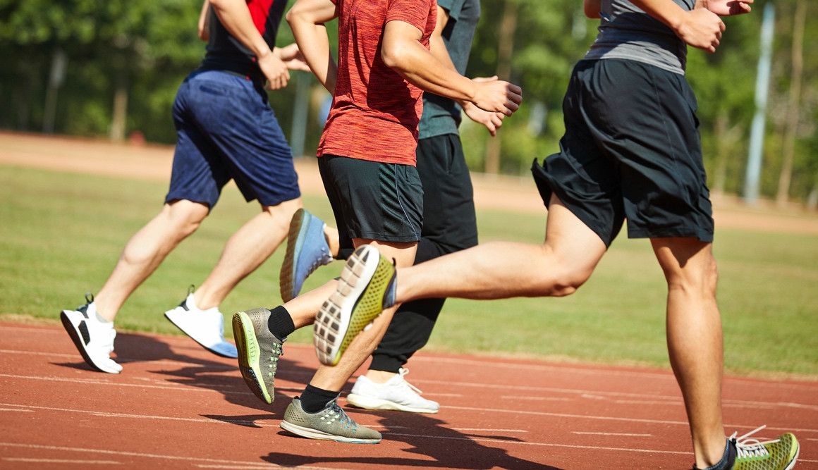 Un buen calentamiento es esencial | iStock Un buen calentamiento es esencial | iStock