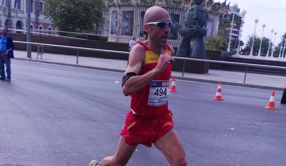 Peluto durante un Campeonato de Europa Máster | soycorredor.es