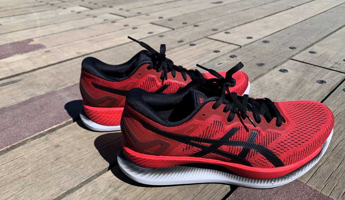 ASICS amplía su concepto de suela curva y antepié rígido para hacerlo llegar a más corredores: llegan las GLIDERIDE. ASICS amplía su concepto de suela curva y antepié rígido para hacerlo llegar a más corredores: llegan las GLIDERIDE.