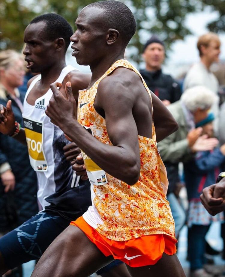 El récord del mundo de Geoffrey Kamworor en imágenes