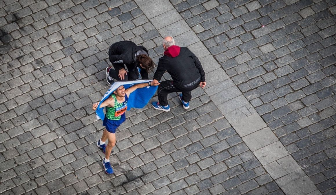 El atleta español Hamid Ben en el Maratón de Praga 2019 | runczech