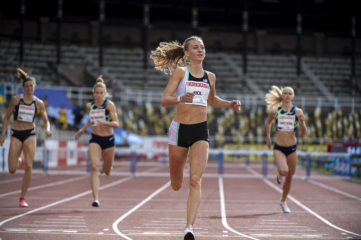 Femke Bol ganó la carrera de 400 metros vallas en categoría femenina.