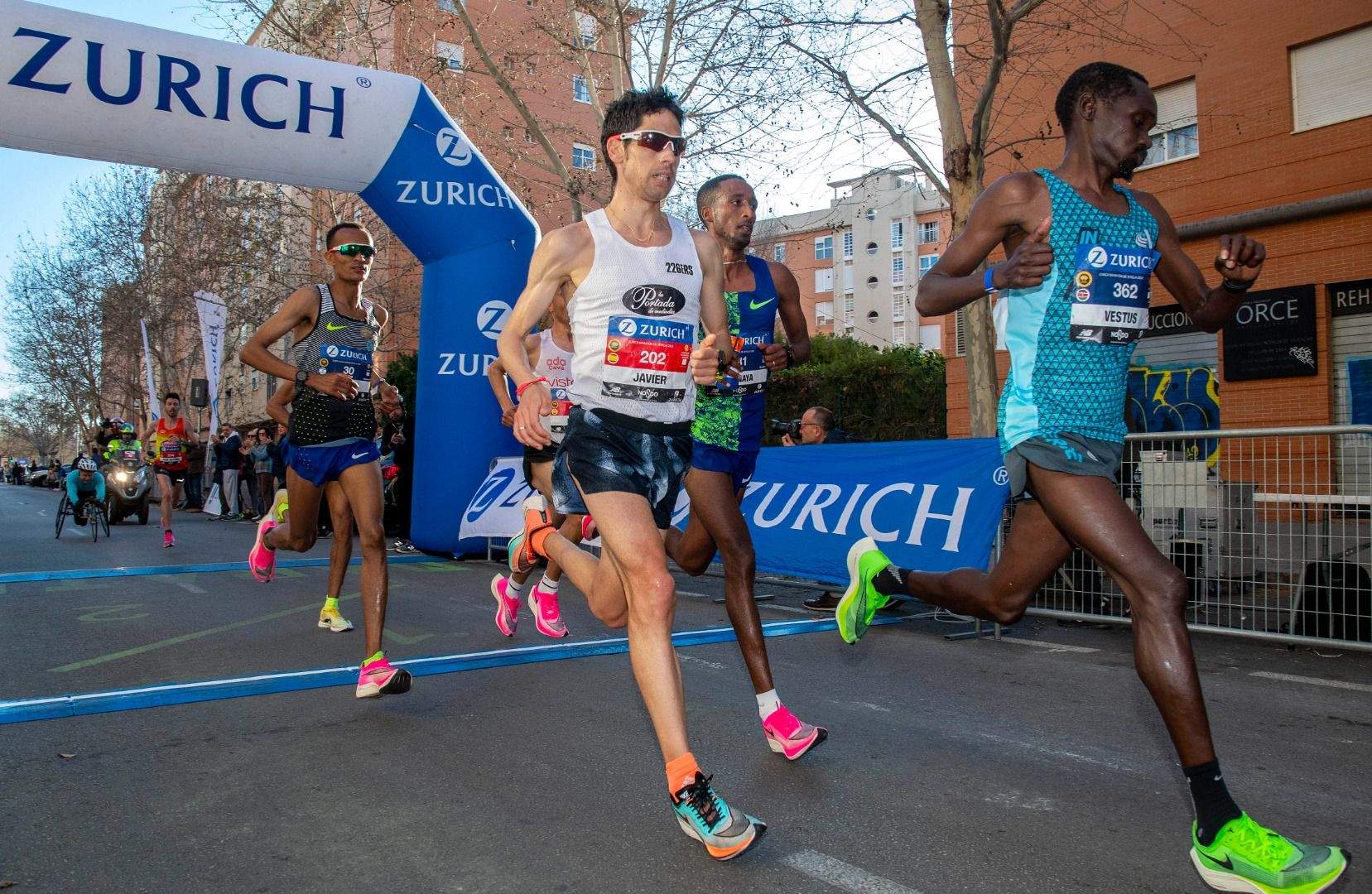 La mejores fotos de Javi Guerra en el Zurich Maratón de Sevilla