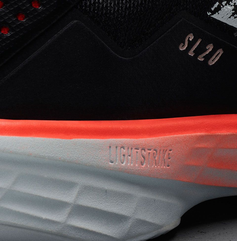 La tecnología LIGHTSTRIKE de las adidas SL 20 ocupa toda la superficie de la media suela