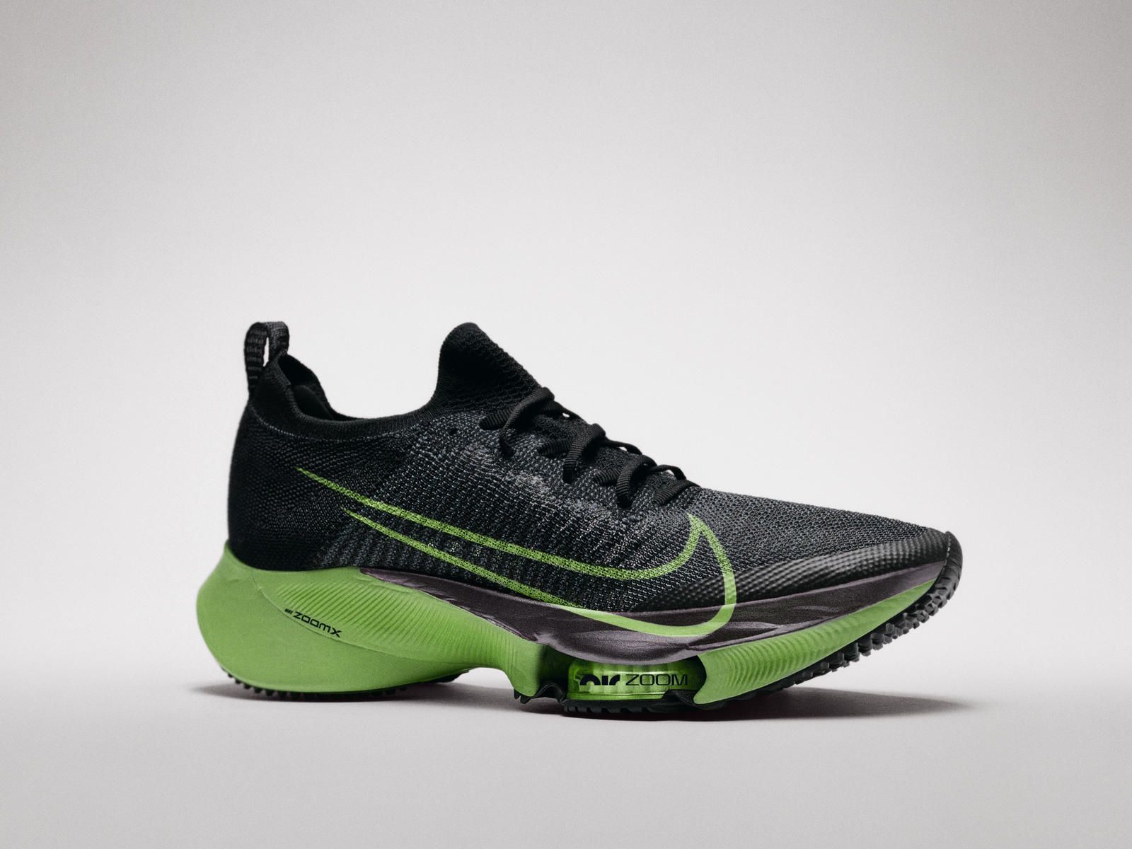 NIKE AIR ZOOM TEMPO NEXT%