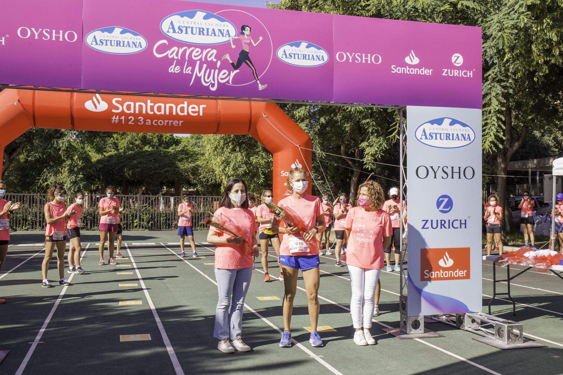 Las mejores fotos de la Carrera de la Mujer Virtual de Valencia 2020 (HOMENAJES)
