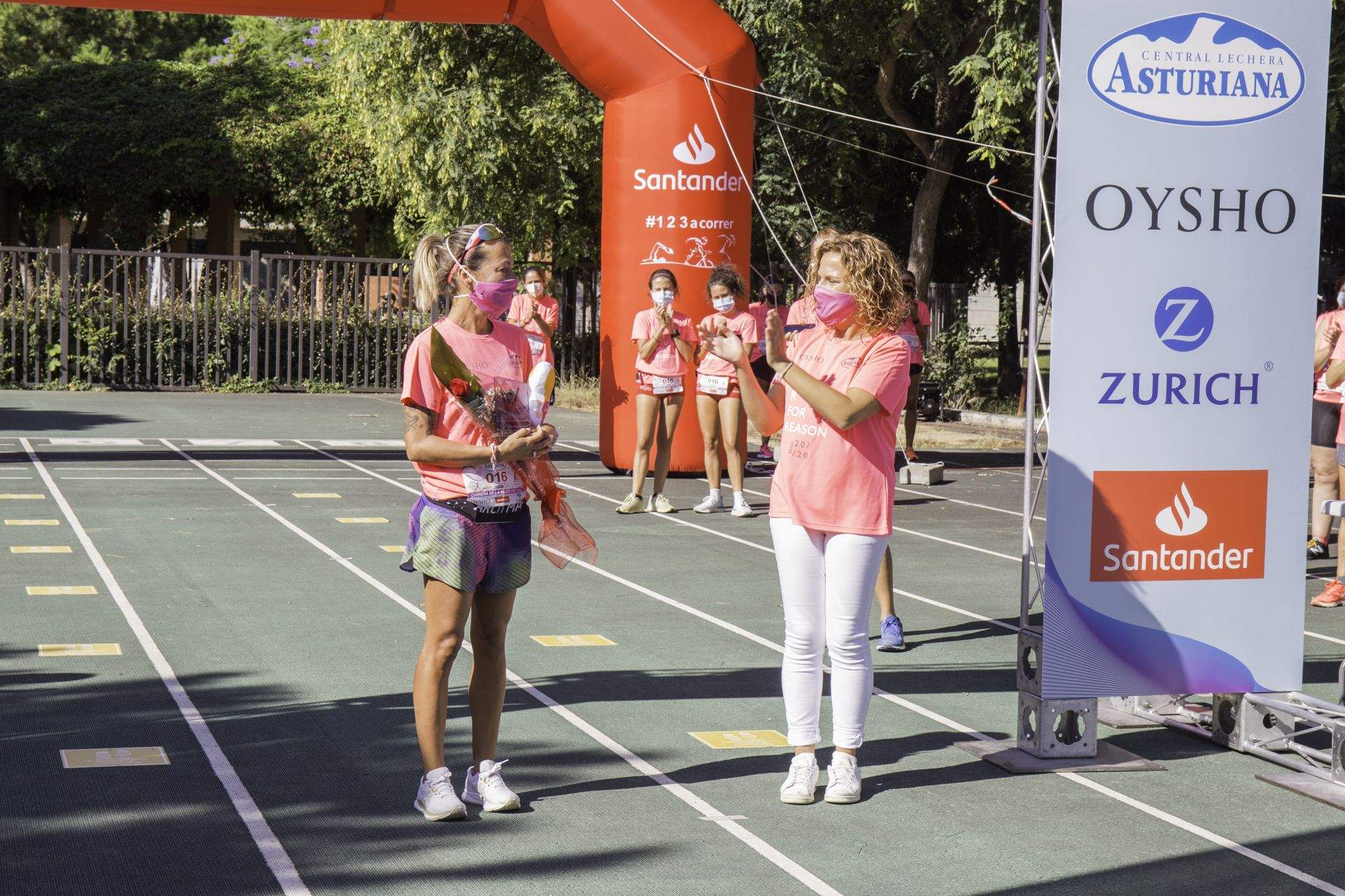 Las mejores fotos de la Carrera de la Mujer Virtual de Valencia 2020 (HOMENAJES)