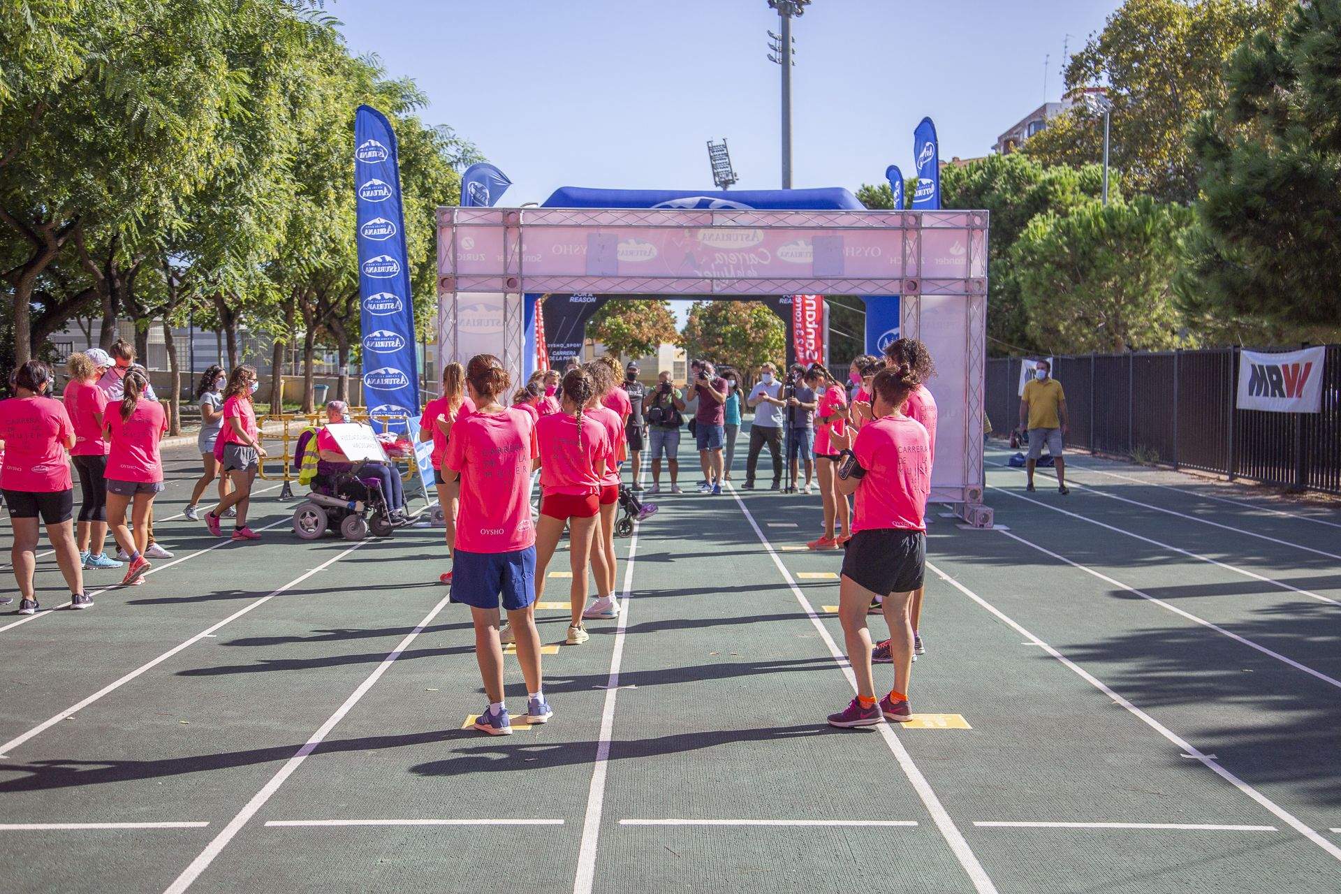 Las mejores fotos de la Carrera de la Mujer Virtual de Valencia 2020 (HOMENAJES)