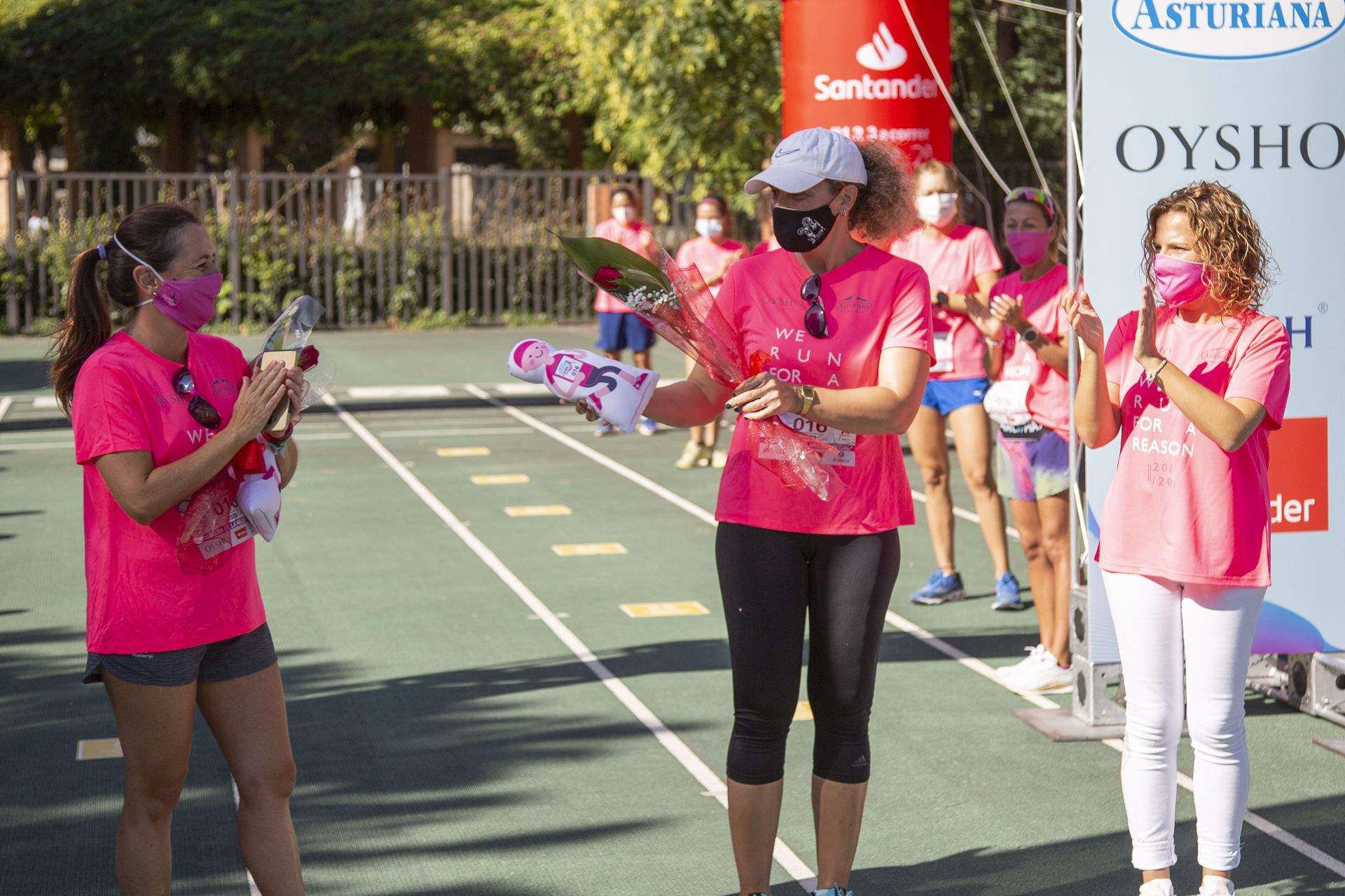 Las mejores fotos de la Carrera de la Mujer Virtual de Valencia 2020 (HOMENAJES)