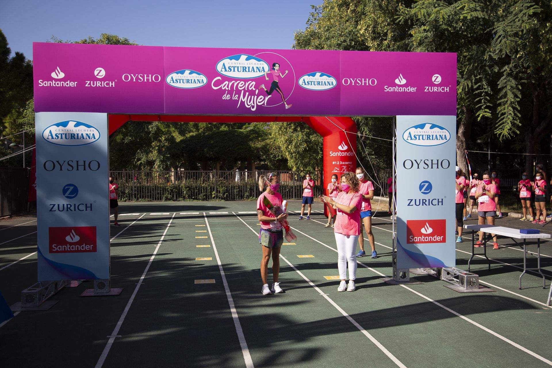 Las mejores fotos de la Carrera de la Mujer Virtual de Valencia 2020 (HOMENAJES)