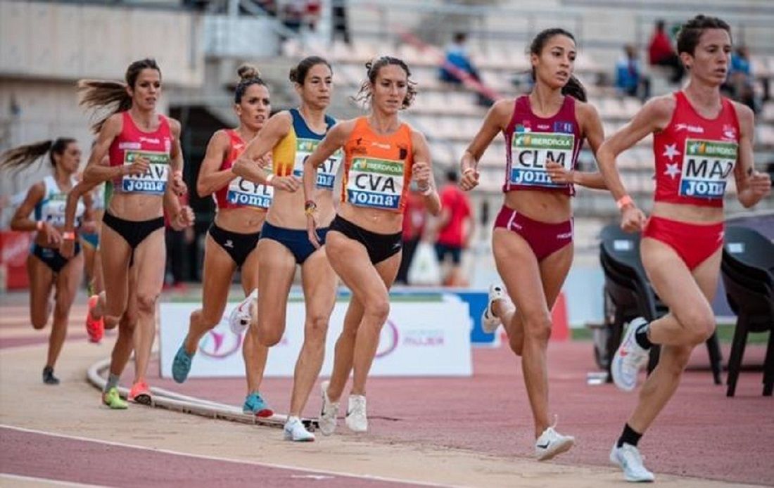 Laura Méndez, podio en dos carreras a la vez | @Sportmedia