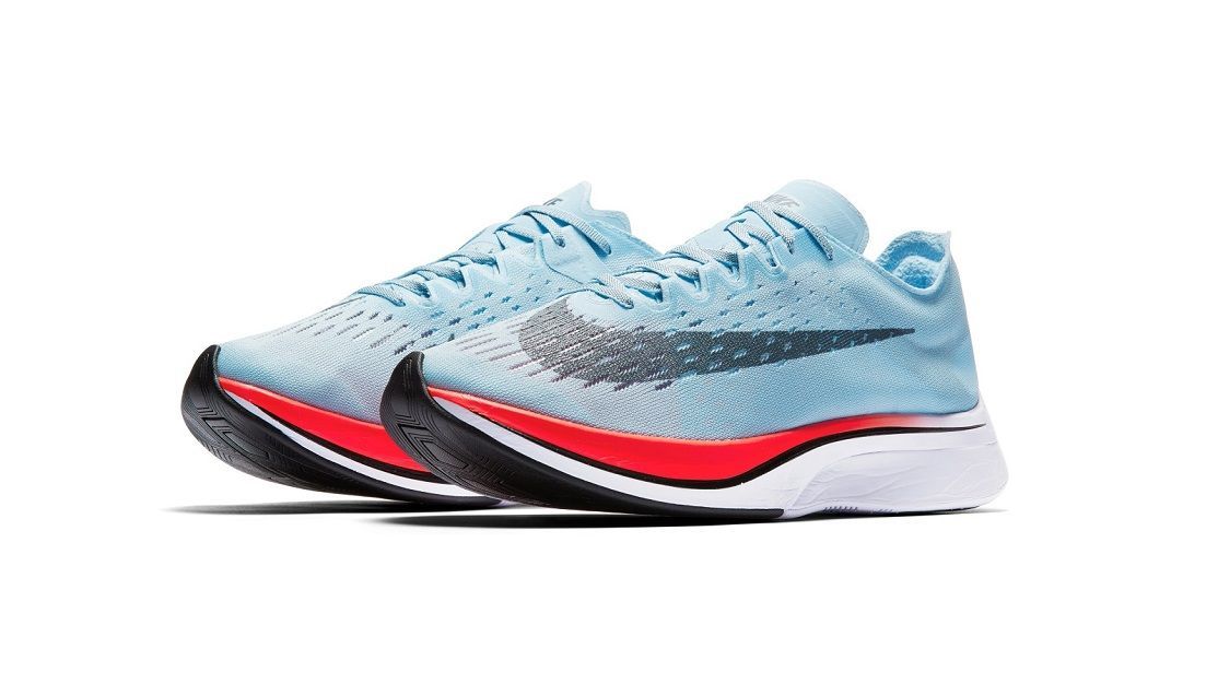 El primer modelo comercializado en 2017 de la Nike Vaporfly 4% con upper de malla