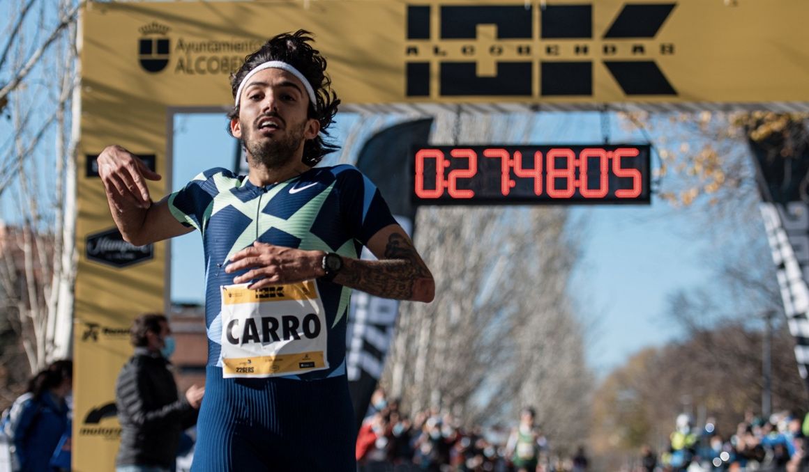 Fernando Carro triunfando en el 10K Alcobendas / Foto: Sportmedia