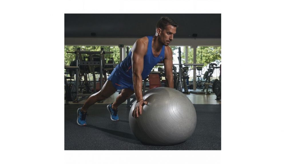 Flexiones sobre el fitball