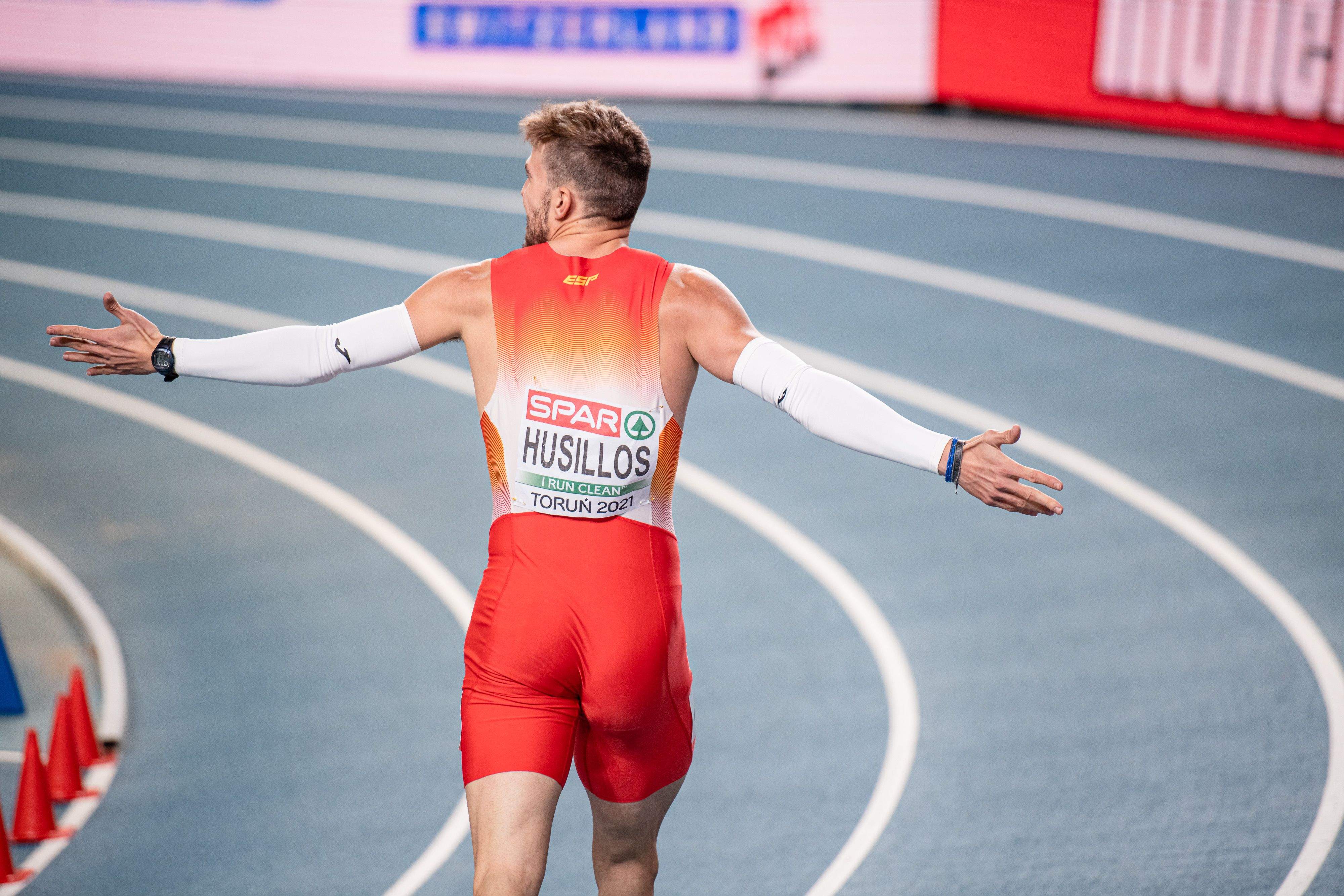 10 imágenes del histórico oro de Óscar Husillos en Toruń