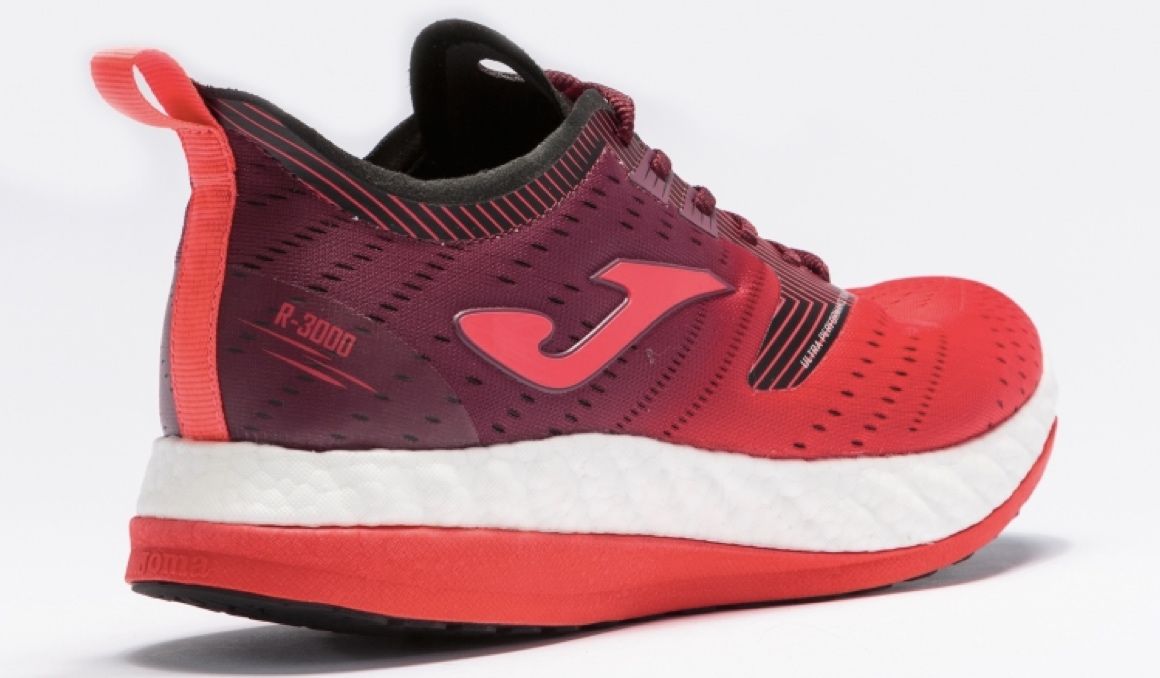 Así son las nuevas JOMA R3000 con placa de carbono Así son las nuevas JOMA R3000 con placa de carbono
