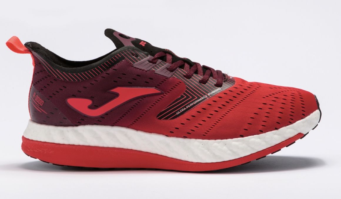 Así son las nuevas JOMA R3000 con placa de carbono Así son las nuevas JOMA R3000 con placa de carbono