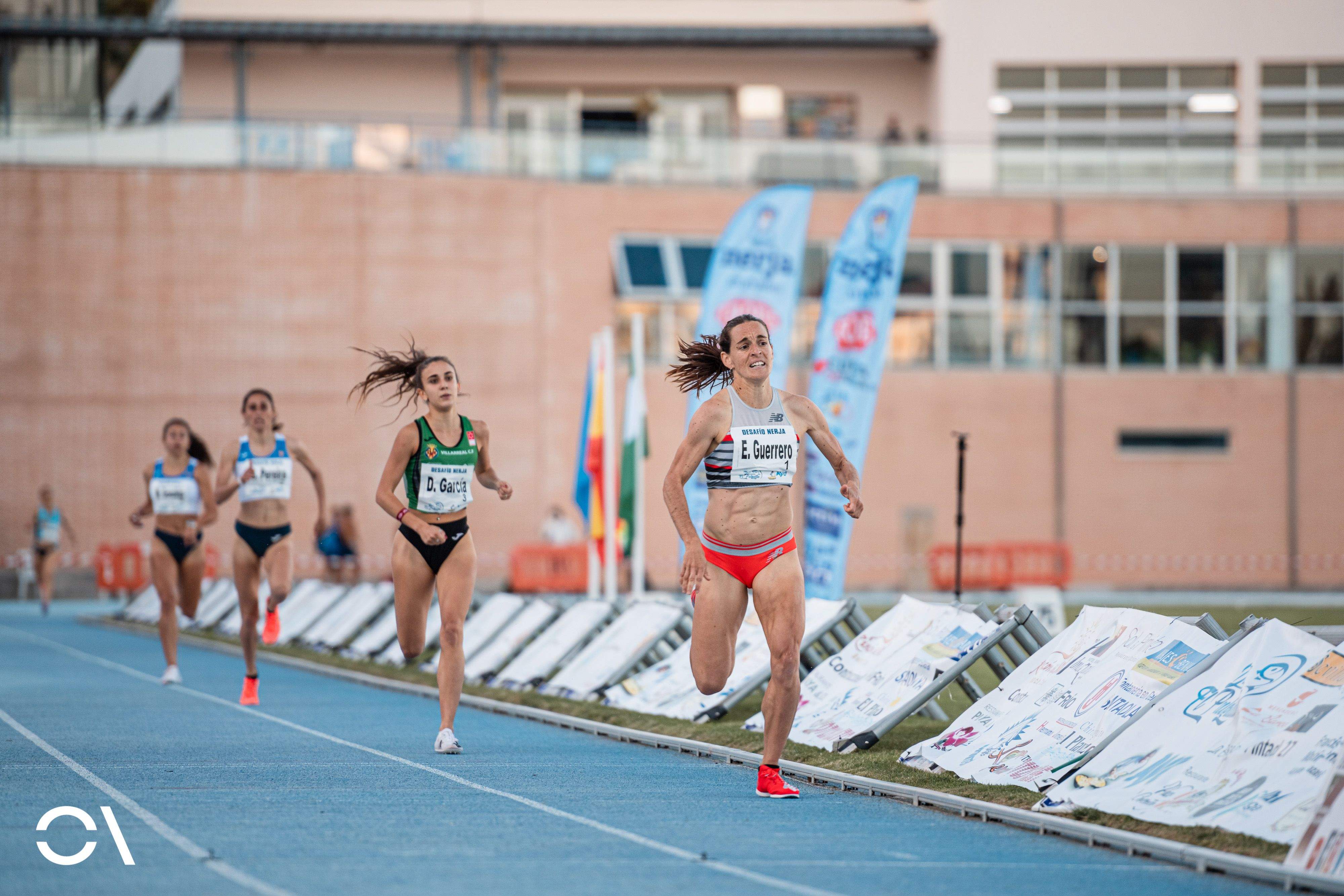 Esther Guerrero fue la vencedora en los 1.000 metros en categoría femenina con una marca de 2:38.56, seguida por Daniela García que batió el récord de España sub20 con 2:39.66. Foto: Sportmedia.