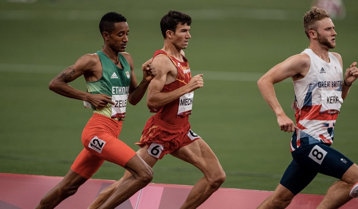 Adel Mechaal durante las semifinales de los 1.500 metros en Tokio. SPORTMEDIA. Adel Mechaal durante las semifinales de los 1.500 metros en Tokio. SPORTMEDIA.
