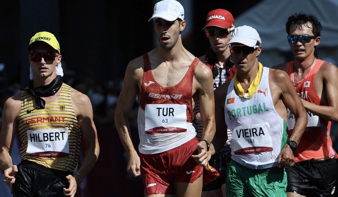 El marchador Marc Tur durante la prueba de 50n km marcha de Tokio 2020.
