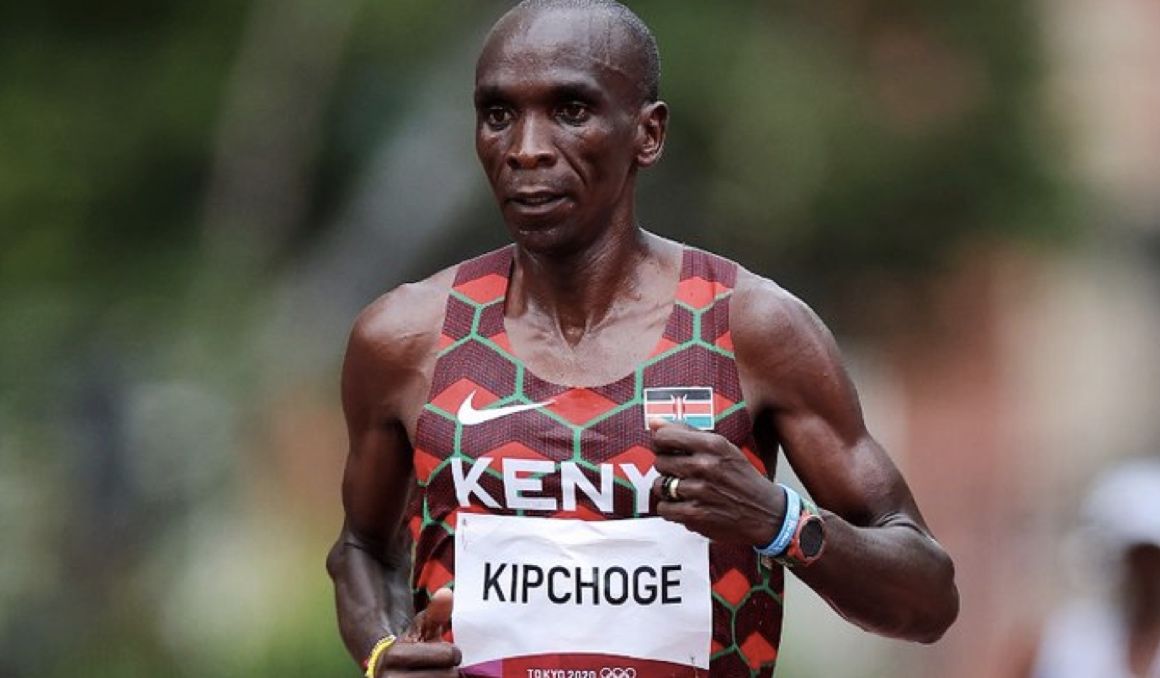 Eliud Kipchoge durante el maratón olímpico de Tokio 2020. WORLD ATHLETICS.