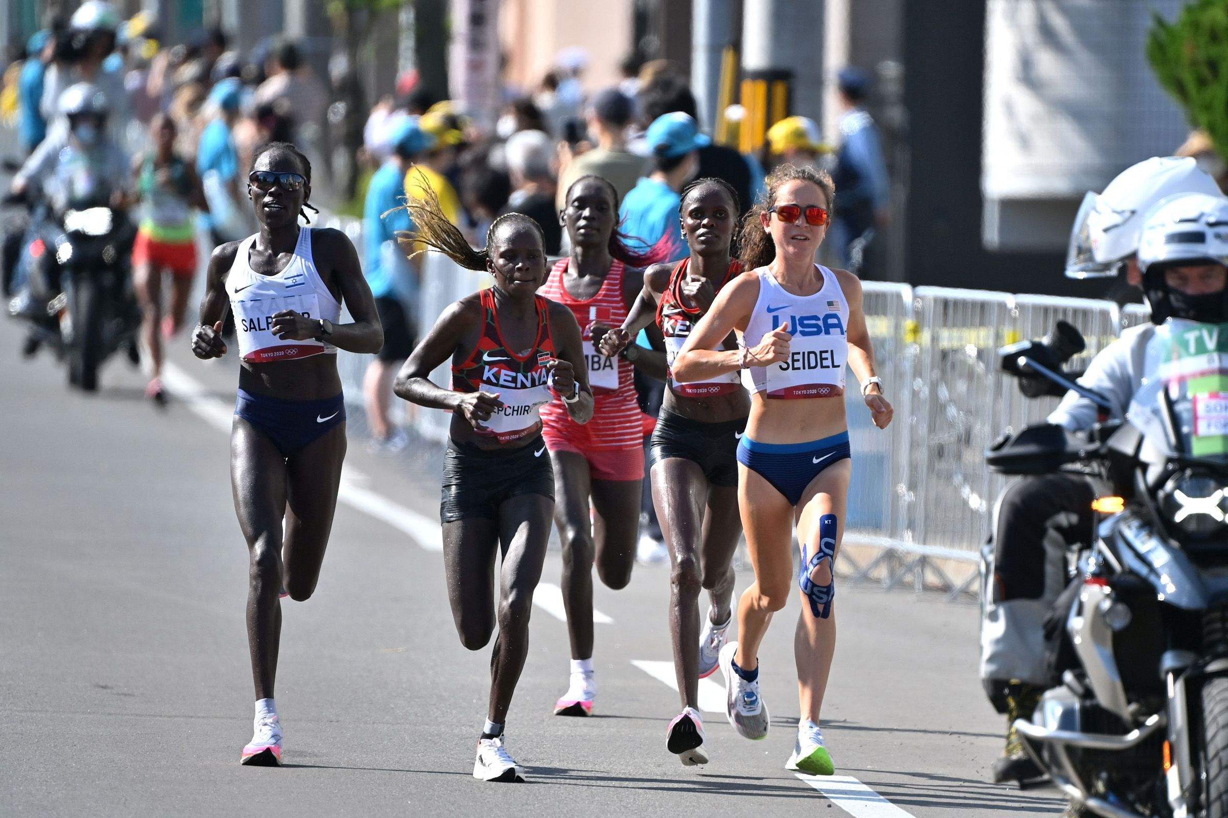 adidas, Nike y Puma calzan las primeras clasificadas en el maratón olímpico