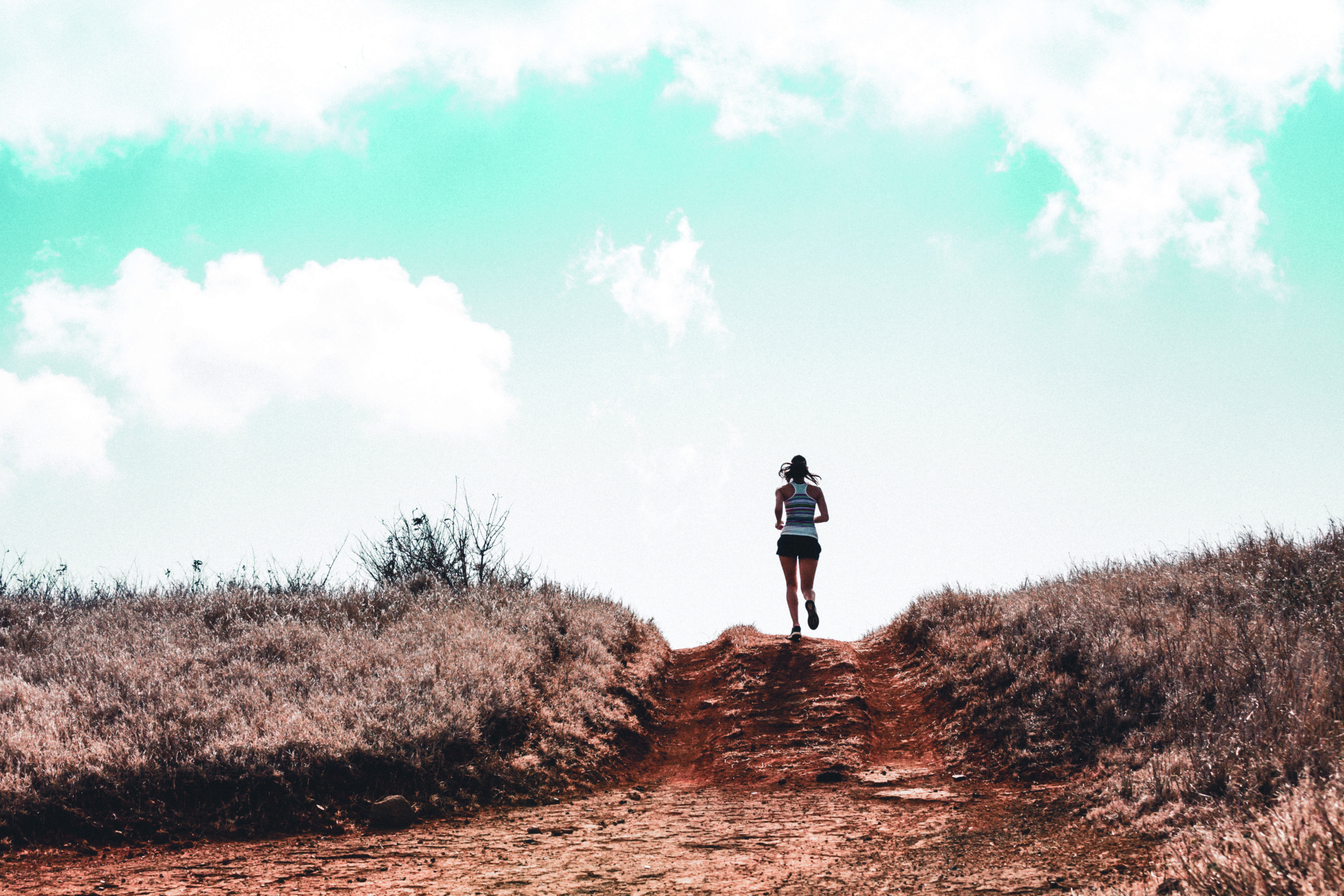Las cuestas son el método natural por excelencia para trabajar la fuerza de las piernas. ISTOCK