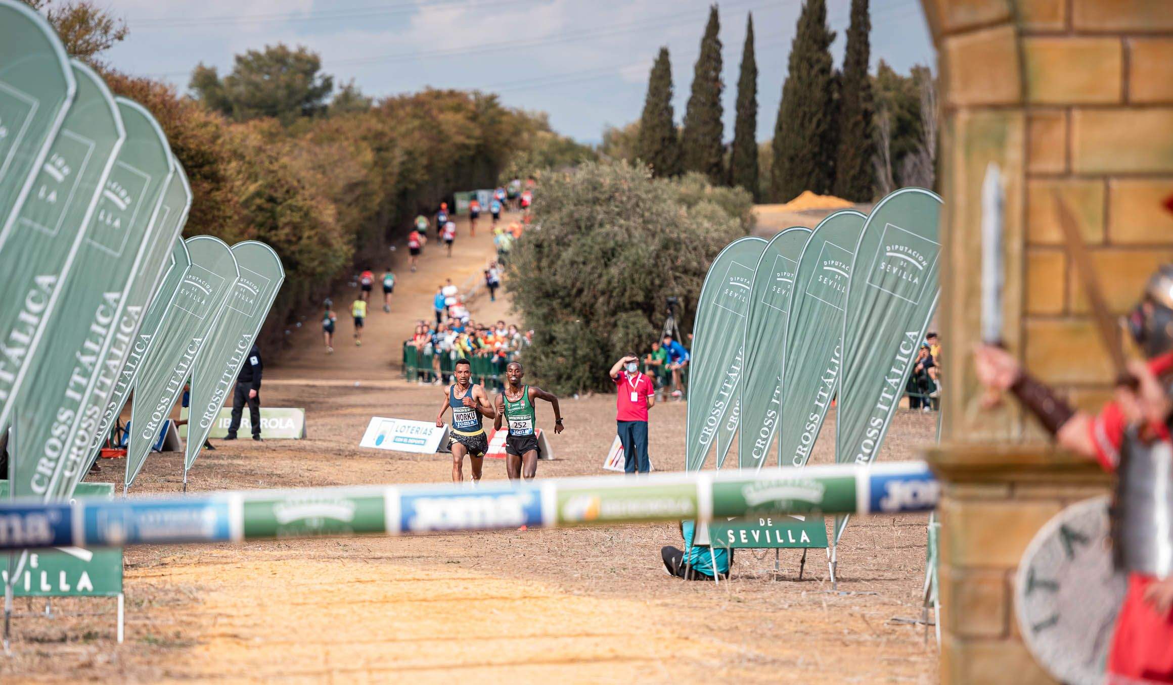 Las mejores imágenes del Cross Internacional de Itálica.