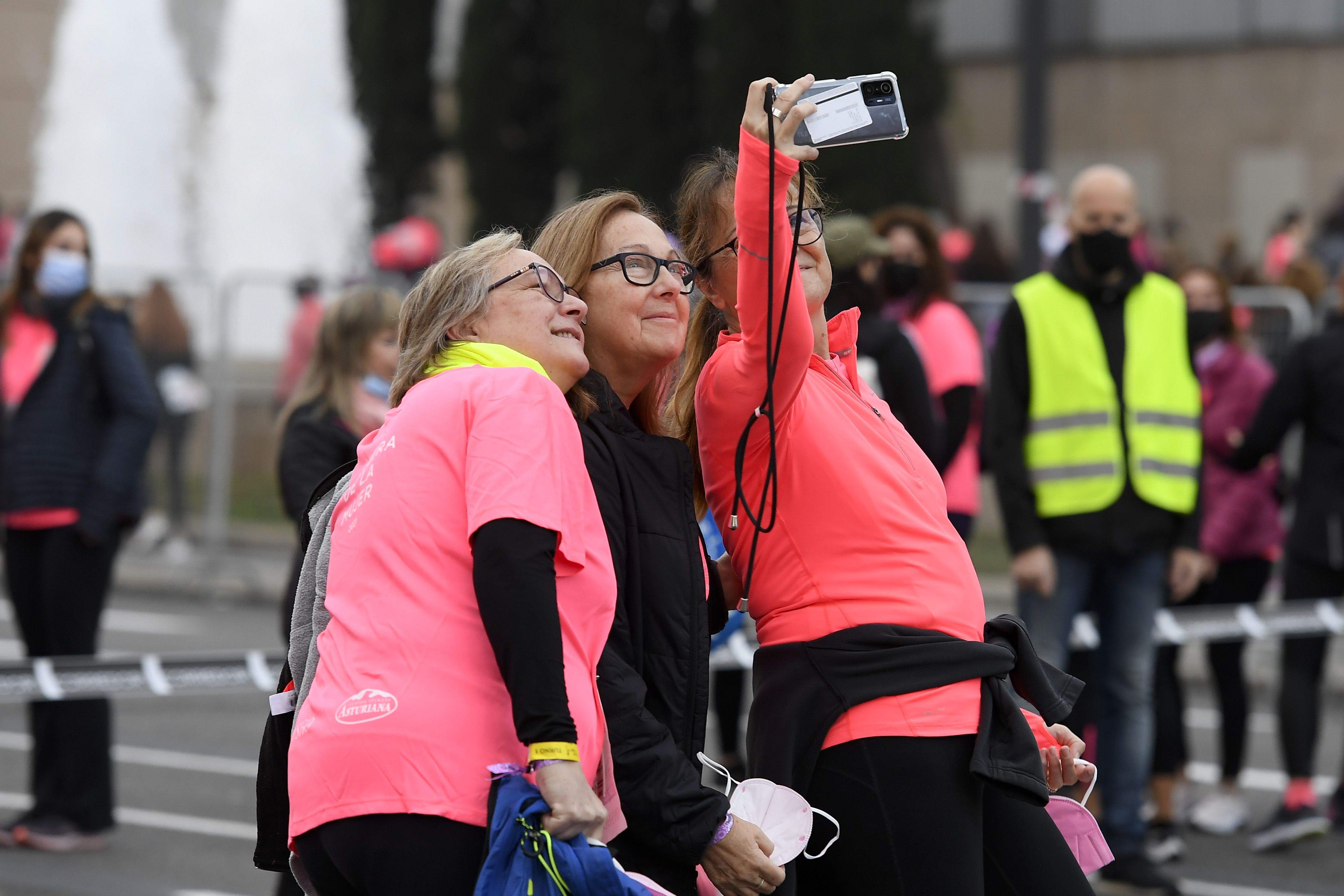 Las mejores fotos de la Carrera de la Mujer Central Lechera Asturiana Barcelona 2021 (SALIDA / GALERÍA 1)