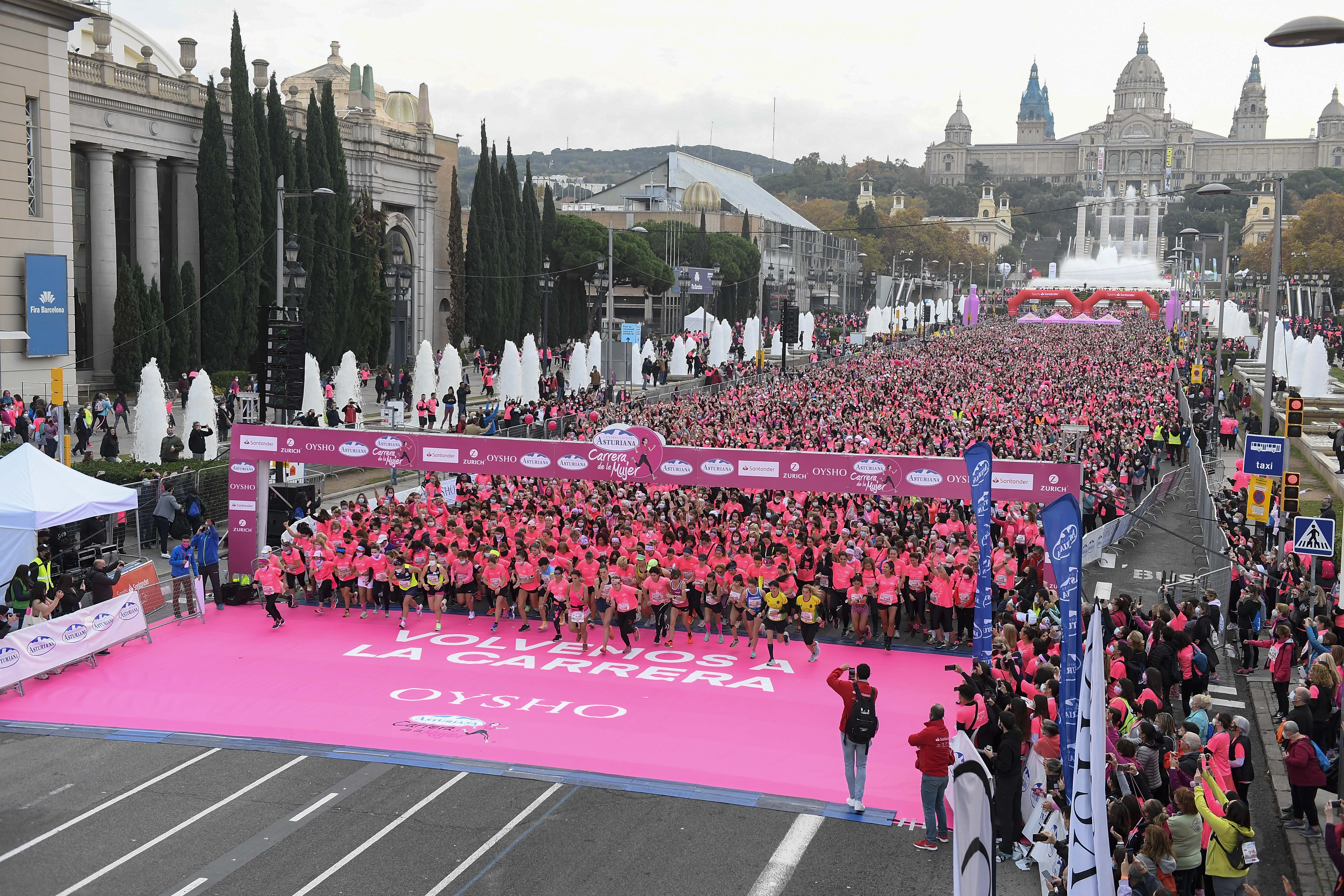 Las mejores fotos de la Carrera de la Mujer Central Lechera Asturiana Barcelona 2021 (SALIDA / GALERÍA 1)
