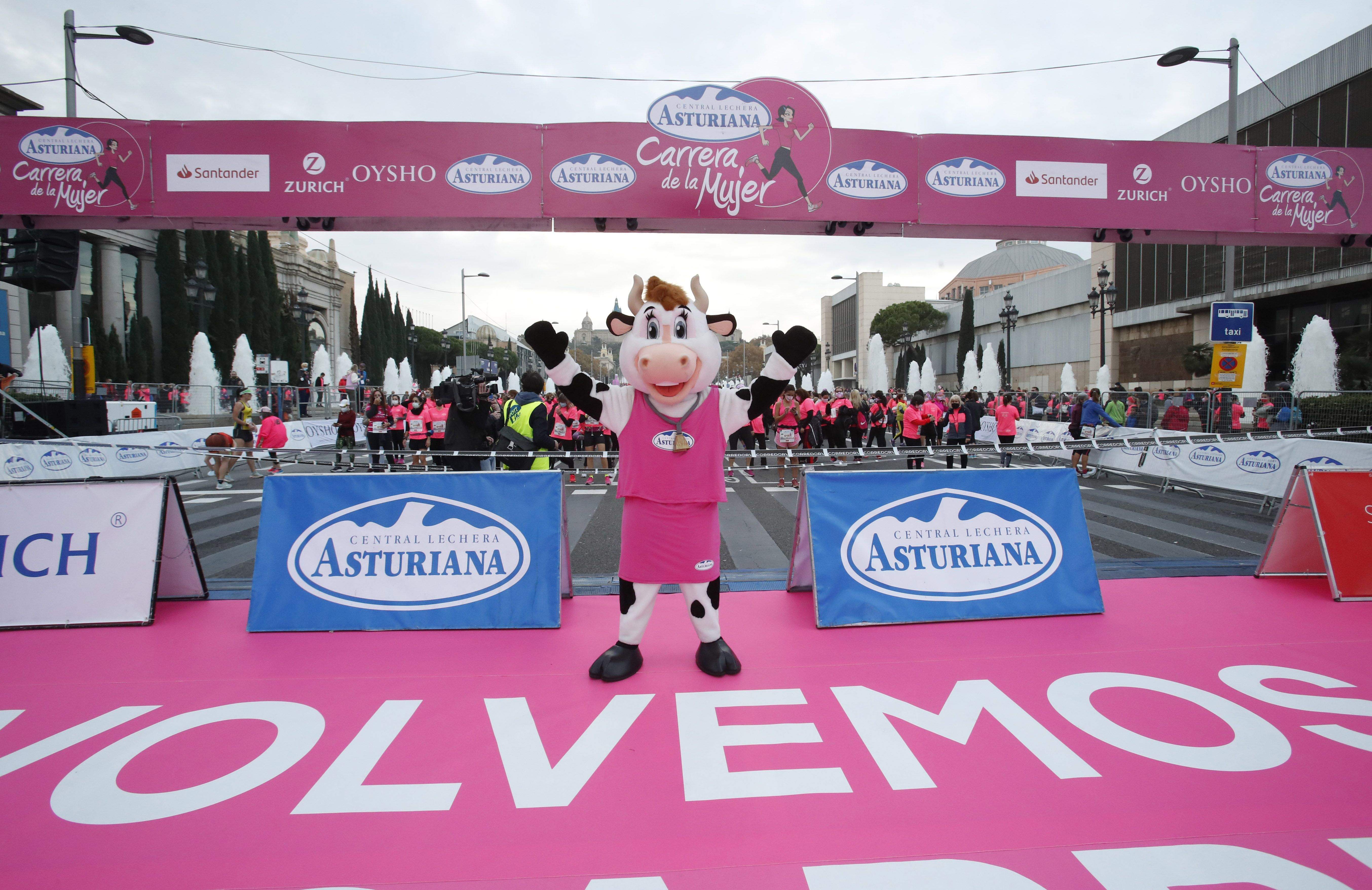 Las mejores fotos de la Carrera de la Mujer Central Lechera Asturiana Barcelona 2021 (SALIDA / GALERÍA 2)