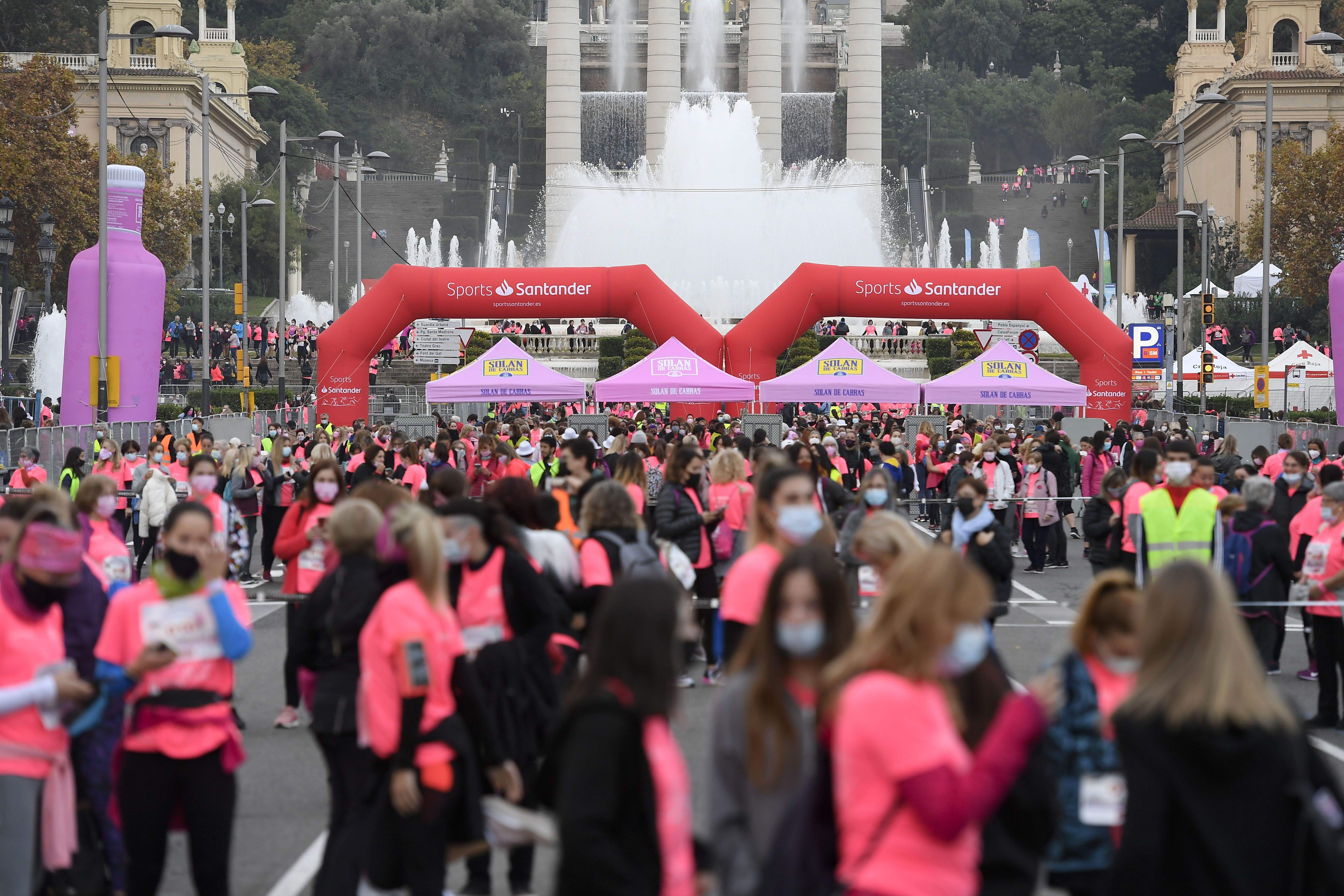 Las mejores fotos de la Carrera de la Mujer Central Lechera Asturiana Barcelona 2021 (CARRERA / GALERÍA 1)