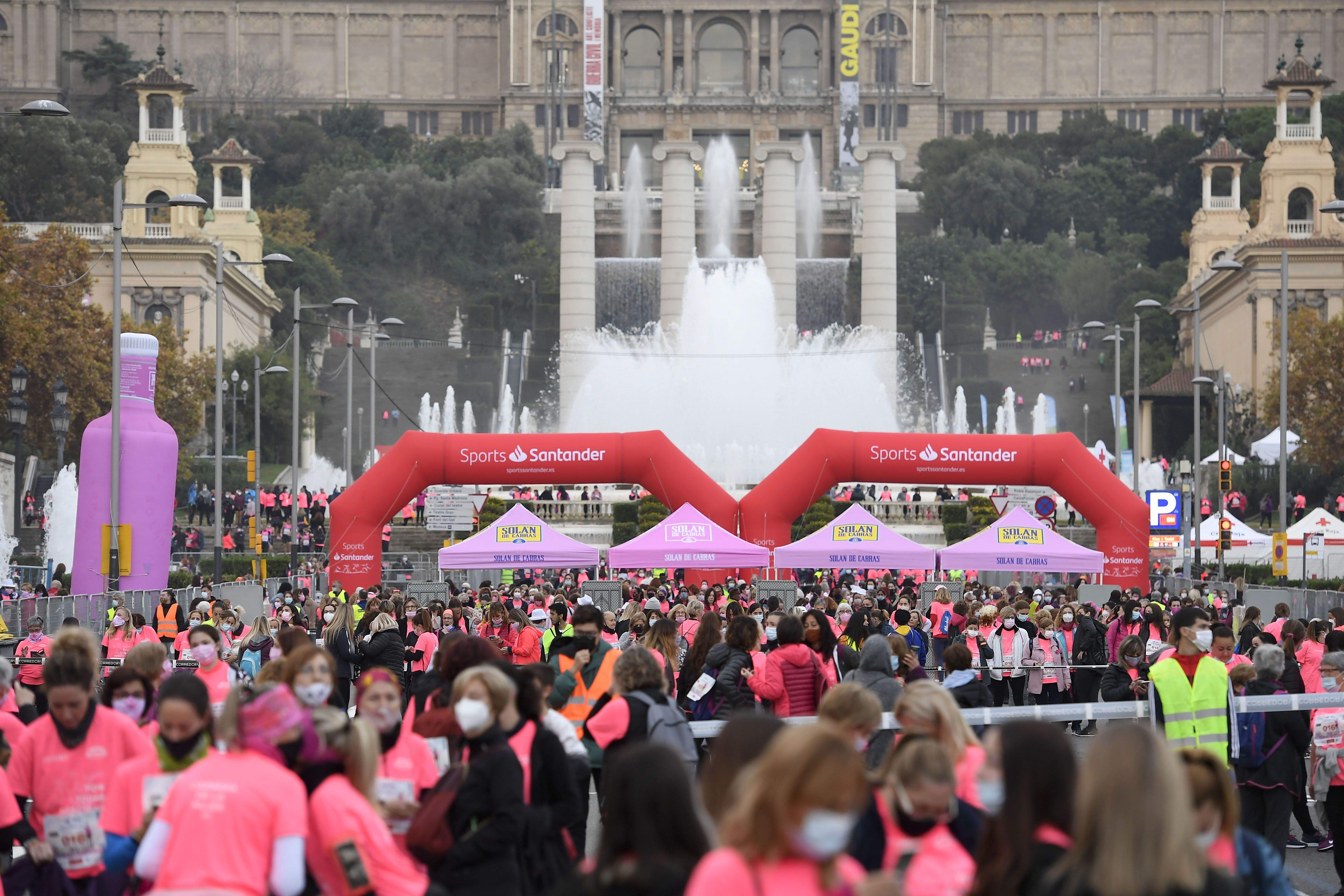 Las mejores fotos de la Carrera de la Mujer Central Lechera Asturiana Barcelona 2021 (CARRERA / GALERÍA 1)