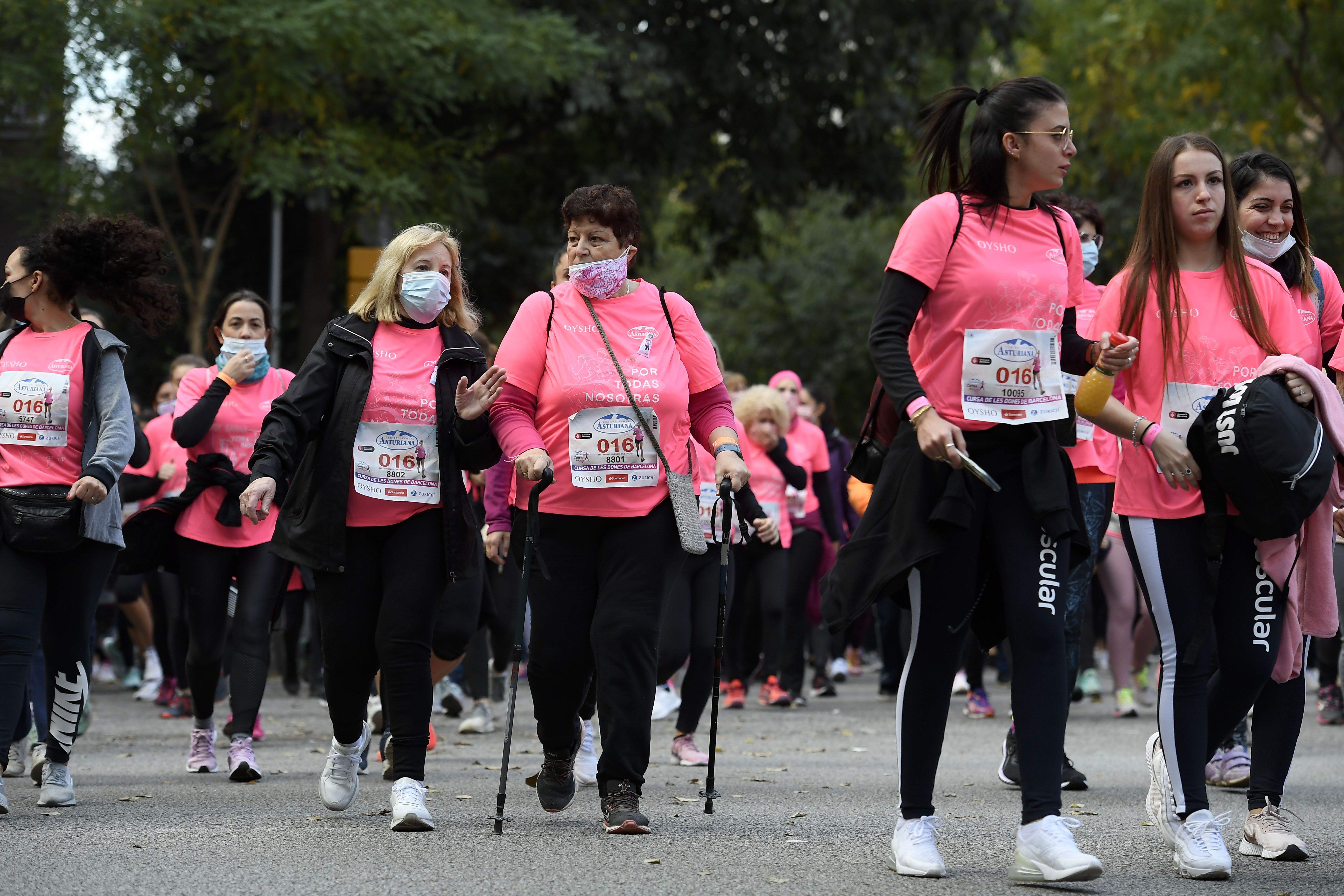 Las mejores fotos de la Carrera de la Mujer Central Lechera Asturiana Barcelona 2021 (CARRERA / GALERÍA 1)