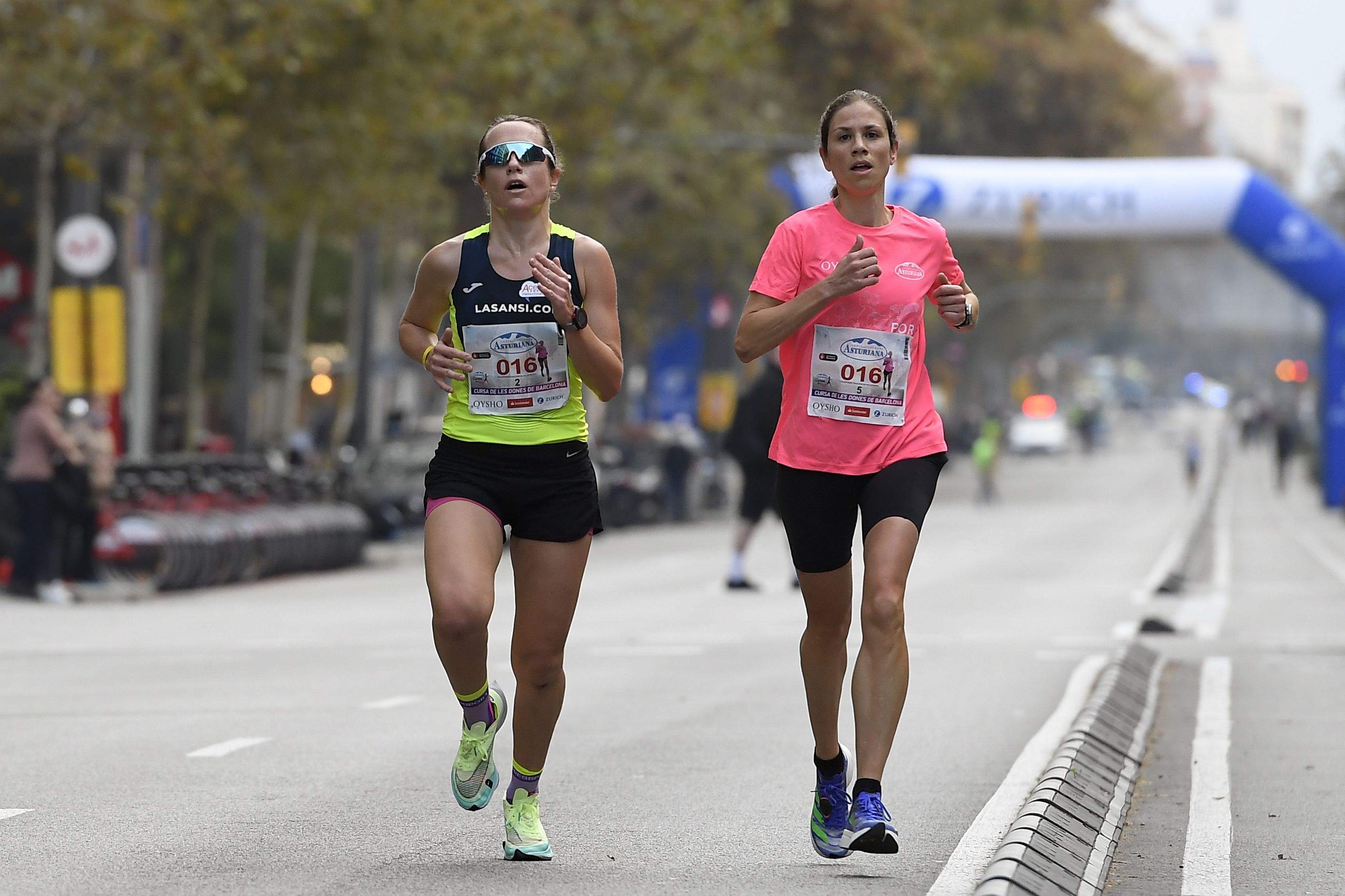 Las mejores fotos de la Carrera de la Mujer Central Lechera Asturiana Barcelona 2021 (CARRERA / GALERÍA 1)