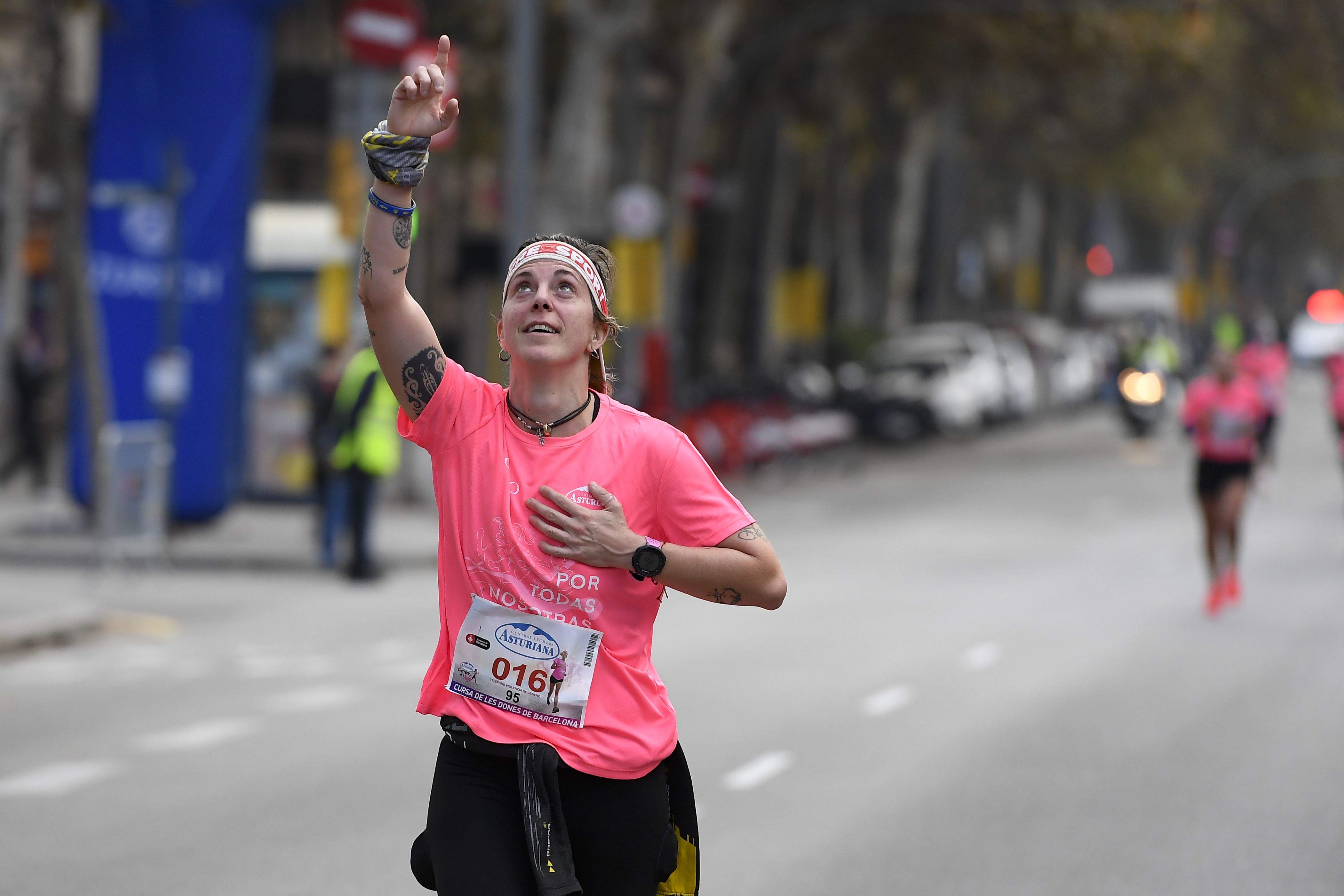 Las mejores fotos de la Carrera de la Mujer Central Lechera Asturiana Barcelona 2021 (CARRERA / GALERÍA 1)