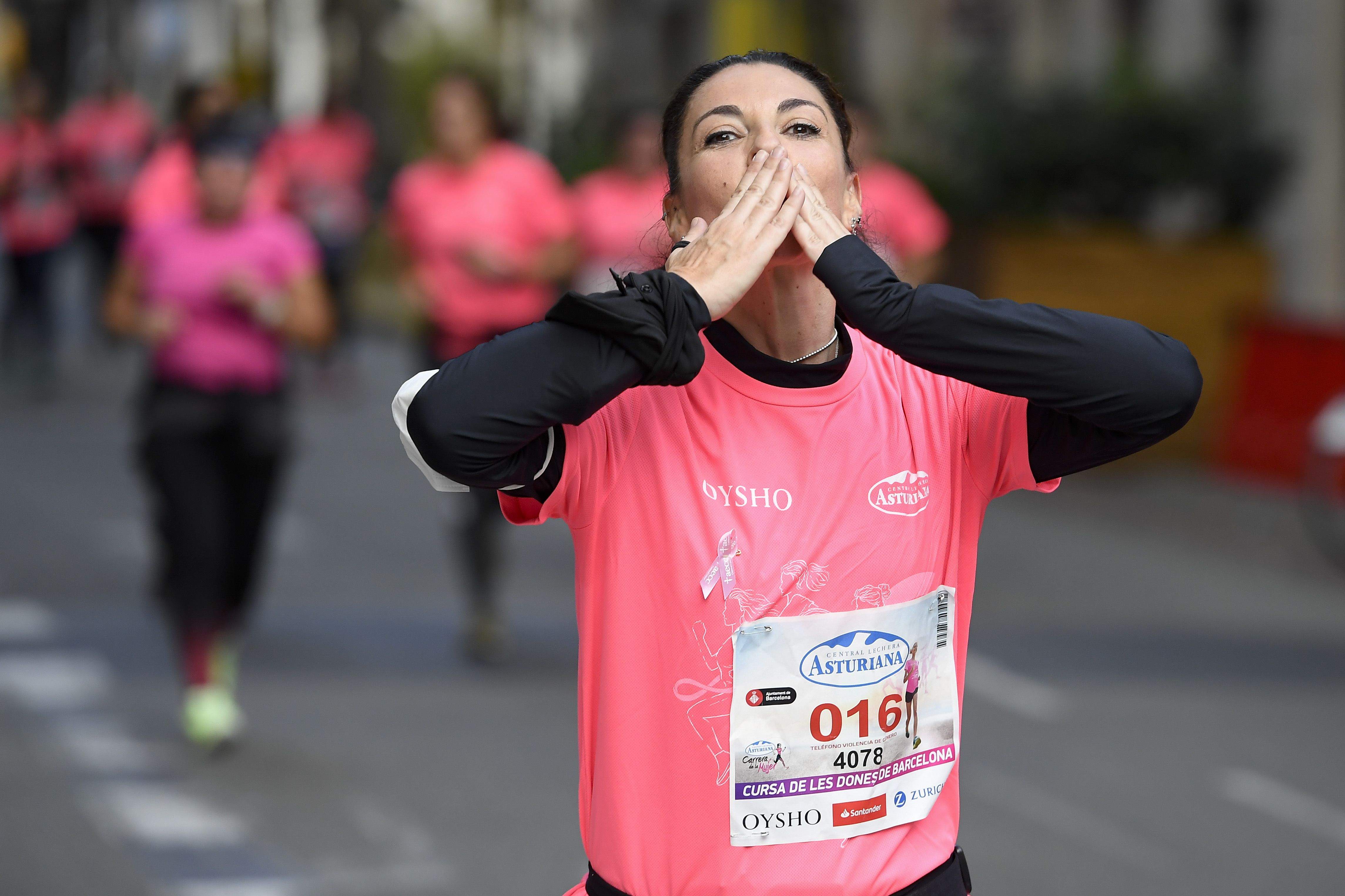 Las mejores fotos de la Carrera de la Mujer Central Lechera Asturiana Barcelona 2021 (CARRERA / GALERÍA 1)