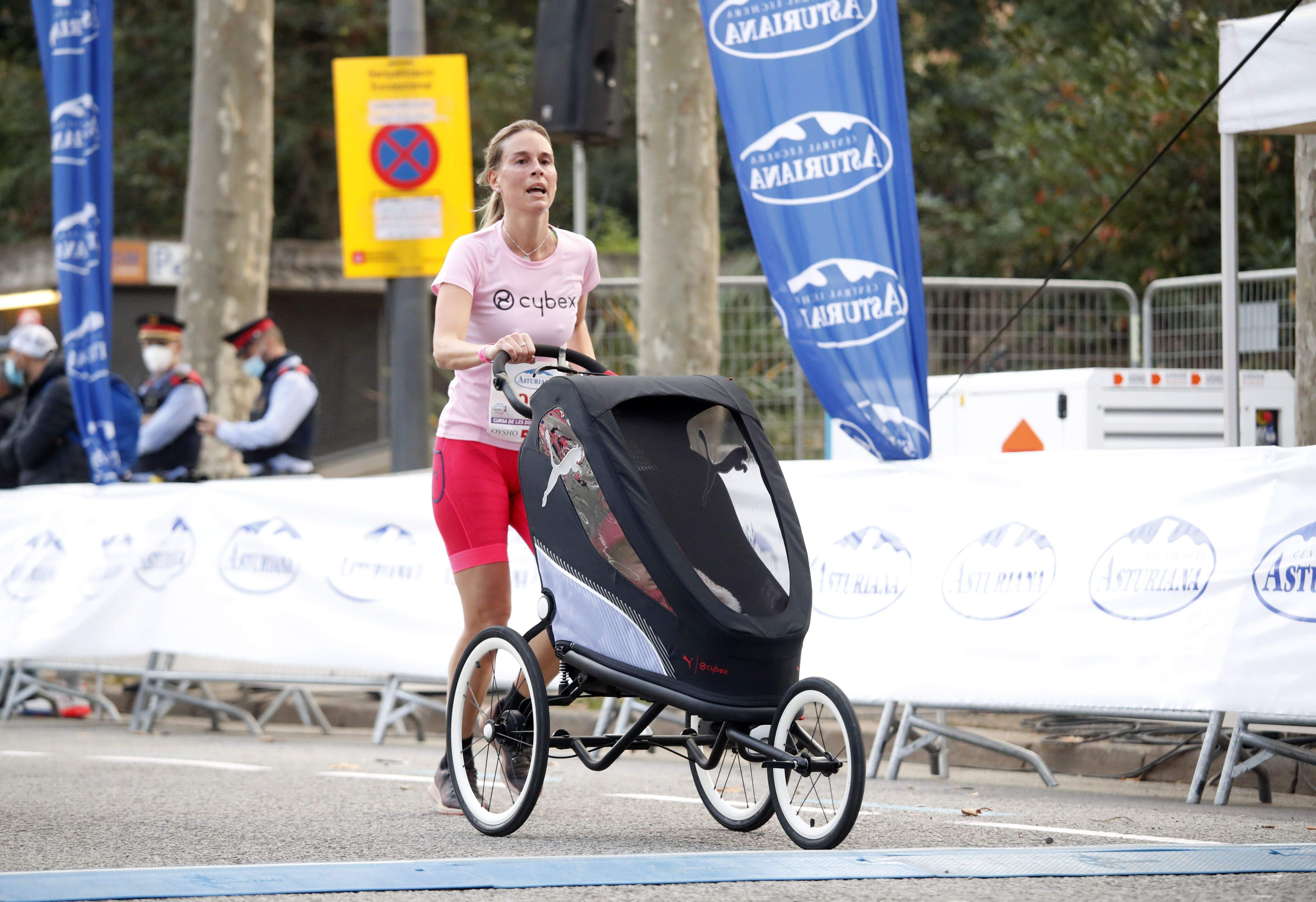 Las mejores fotos de la Carrera de la Mujer Central Lechera Asturiana Barcelona 2021 (CARRERA / GALERÍA 2)