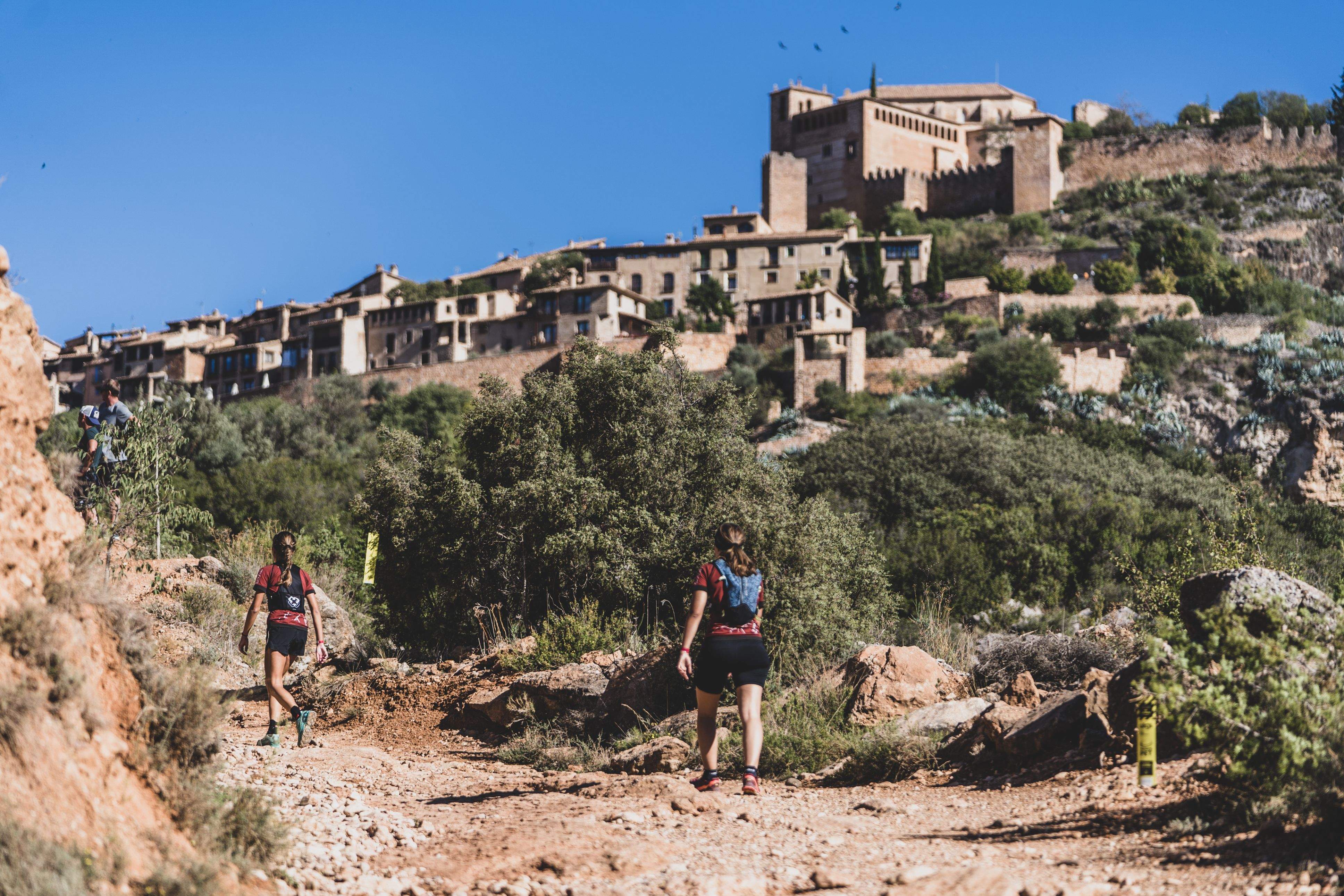 El pueblo de Alquézar de fondo. UTGS 2021©Diego Winitzky El pueblo de Alquézar de fondo. UTGS 2021©Diego Winitzky