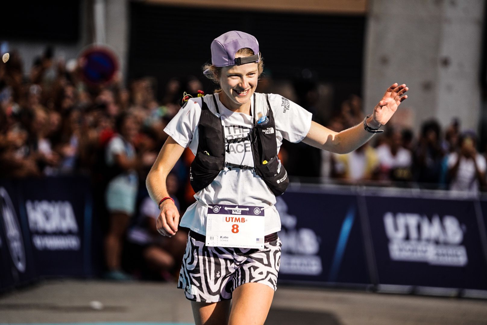 Katie Schide hace suya la UTMB © Jose Miguel Muñoz Egea Katie Schide hace suya la UTMB © Jose Miguel Muñoz Egea