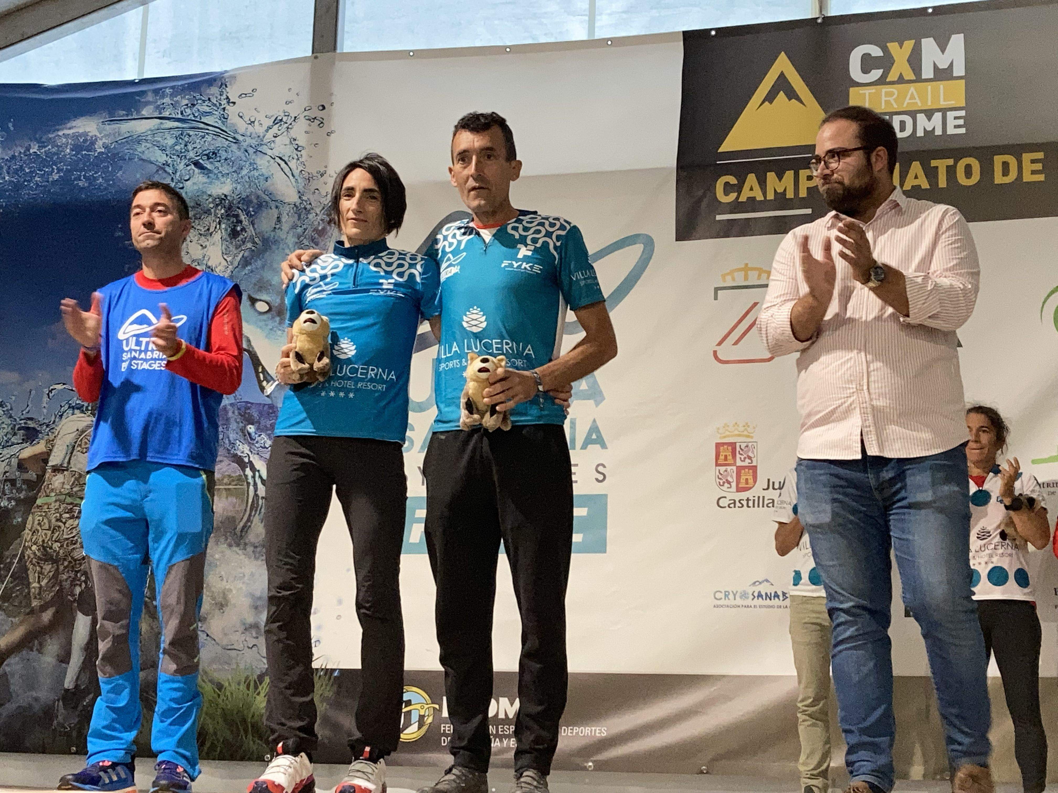 Kortazar y Heras  en el podio de Ultra Sanabria ©️Matías Novo