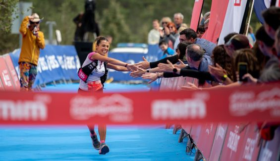Gemma Arenas llegando a meta ©️David Gil