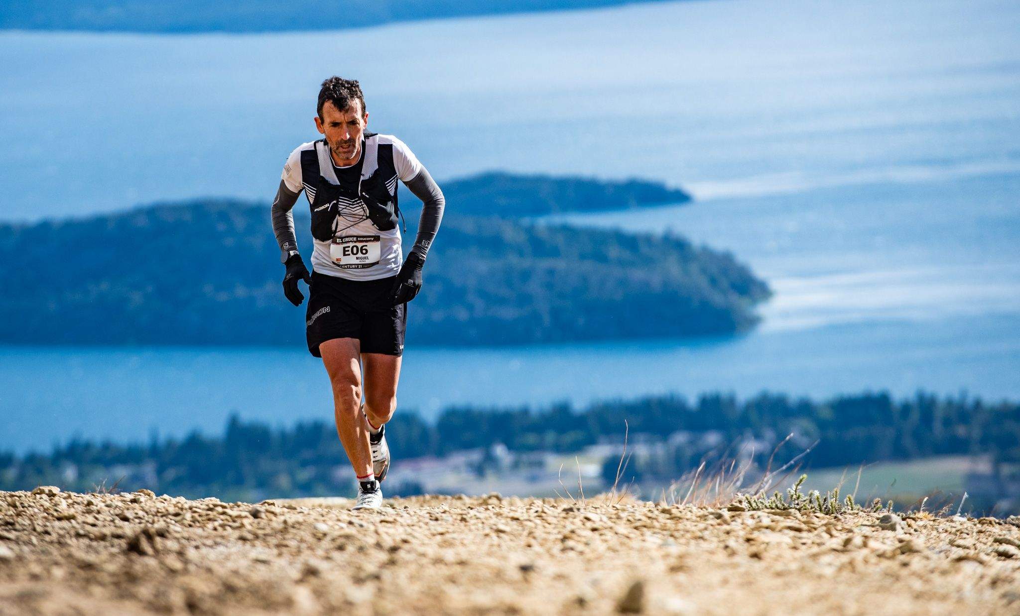 Miguel Herás a un paso de hacerse con El Cruce Saucony 2023 Miguel Herás a un paso de hacerse con El Cruce Saucony 2023