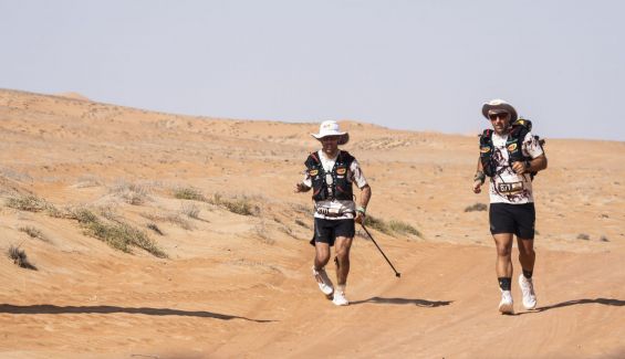  Pol Makuri y Albert Jorquera en un momento del Marathon des Sables