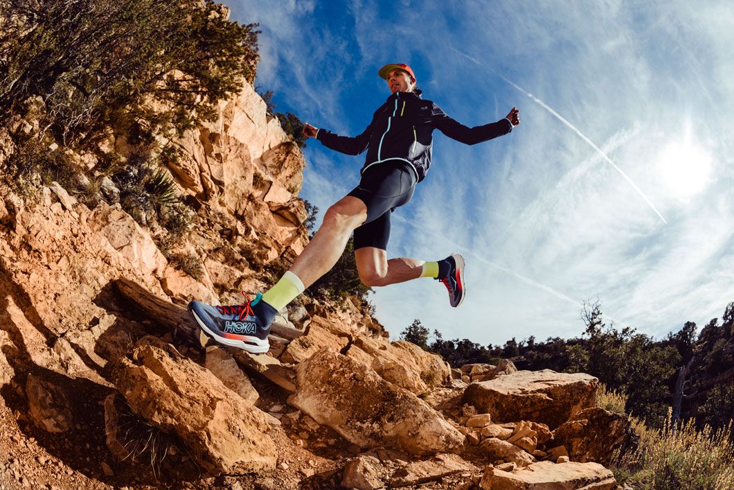 Jim Walsmley corriendo con las Hoka Tecton X3 Jim Walsmley corriendo con las Hoka Tecton X3