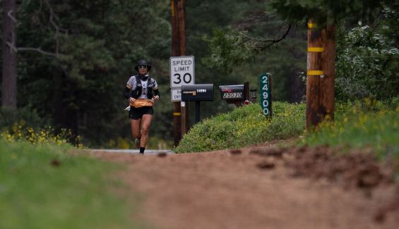 Aroa en un momento de la prueba de 100 millas. Foto: Miguel Rua for Craft Sportswear