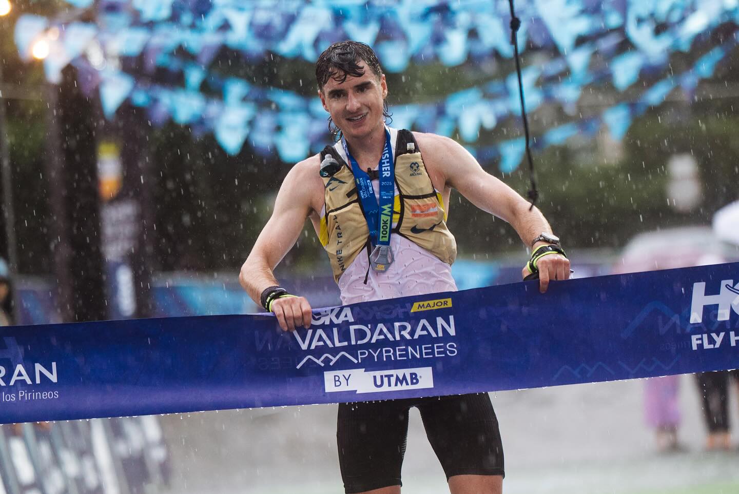 Baptiste Coatantiec y Mari Klakegg Fenre ganadores de la CDH de HOKA Val d’Aran by UTMB® ©️HOKA Val d’Aran by UTMB® Baptiste Coatantiec y Mari Klakegg Fenre ganadores de la CDH de HOKA Val d’Aran by UTMB® ©️HOKA Val d’Aran by UTMB®