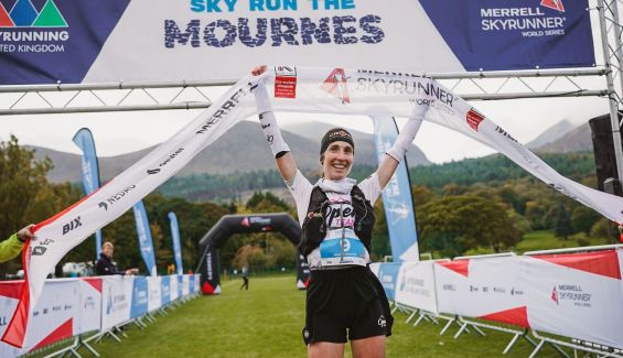 Naiara Irigoyen vence en la Mourne Skyline