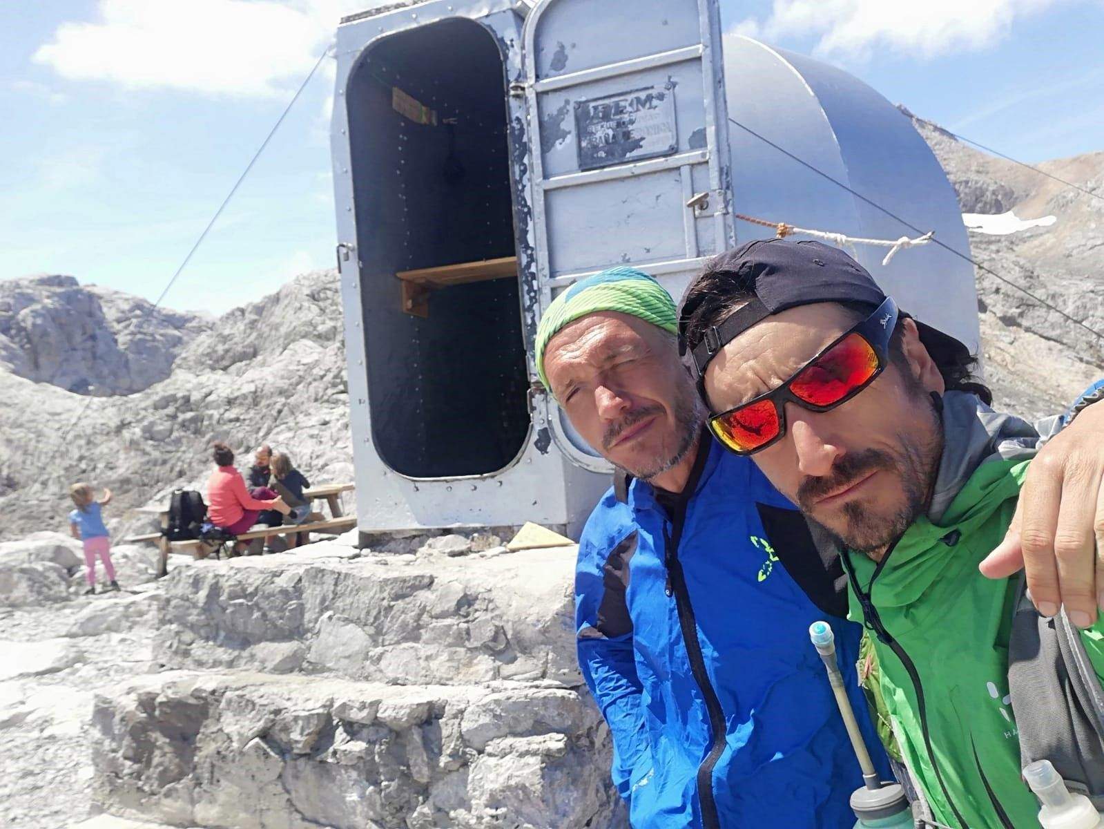 Tito Parra y Julián Morcillo, realizan el Anillo de Picos en horizontal y en vertical Tito Parra y Julián Morcillo, realizan el Anillo de Picos en horizontal y en vertical