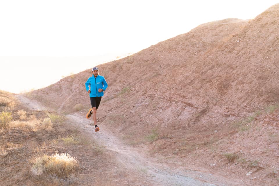 Imagen de Hayden Hawks en su anuncio de regreso a HOKA Imagen de Hayden Hawks en su anuncio de regreso a HOKA